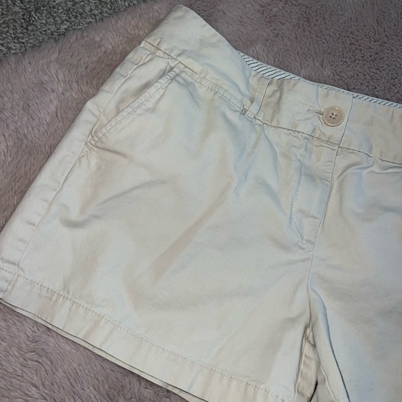 Loft Shorts Size 8 - Picture 3 of 6
